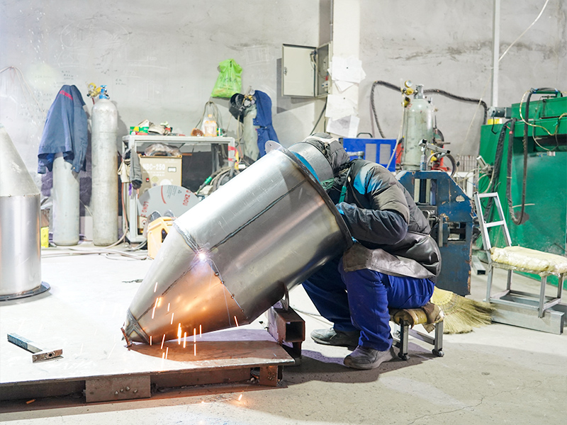 Zona de producción e inspección de robots de pulverización.